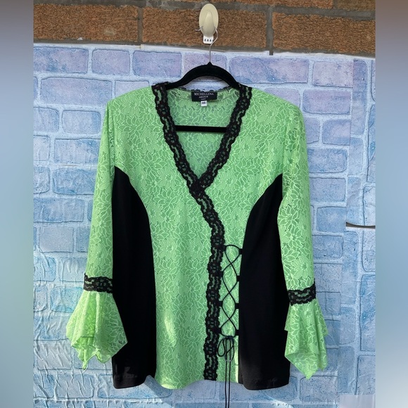Michellena Amour paris lace bell arm blouse size 46/1X - Picture 1 of 14